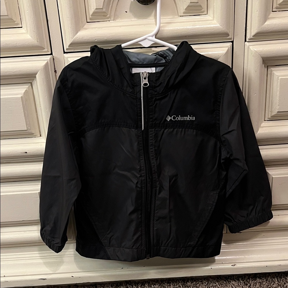 Columbia Black Hooded Zip Up w/ Pockets